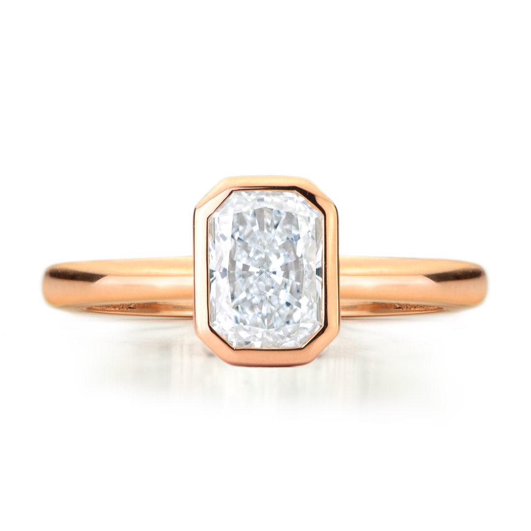 Bague de fiançailles Elise diamant de laboratoire de taille radiant serti clos or rose SR-2578