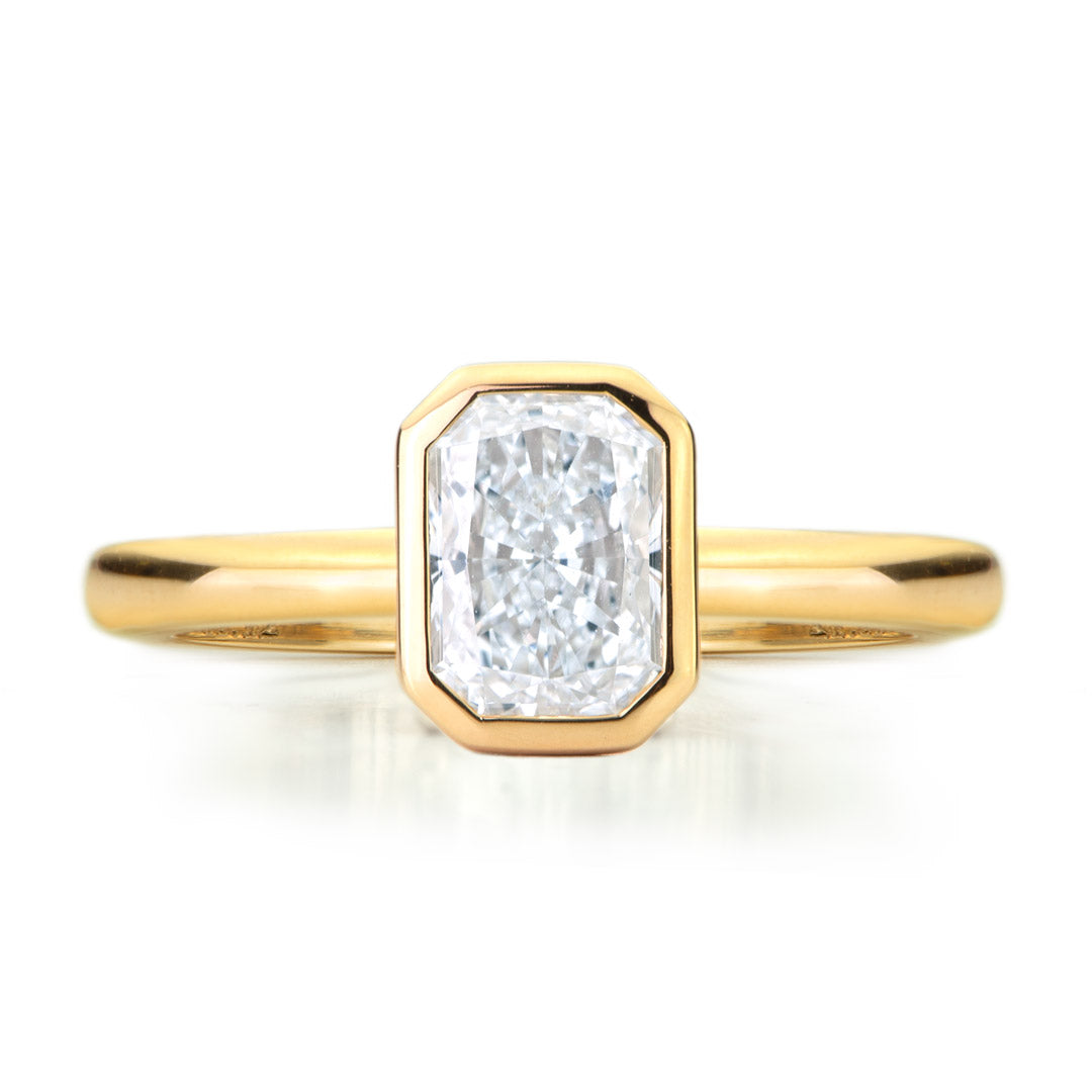 Bague de fiançailles Elise diamant de laboratoire de taille radiant serti clos or jaune SR-2578
