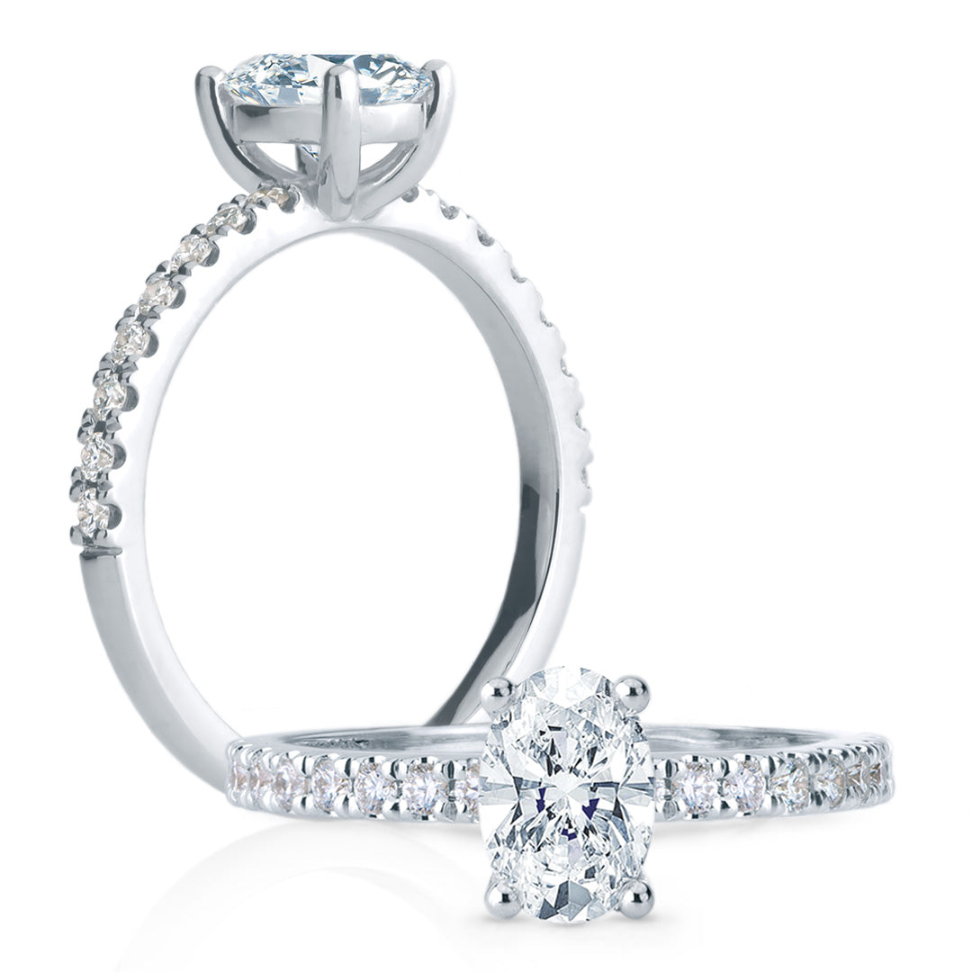 Bague diamant taille ovale et 16 diamants ronds sur or blanc 18kt