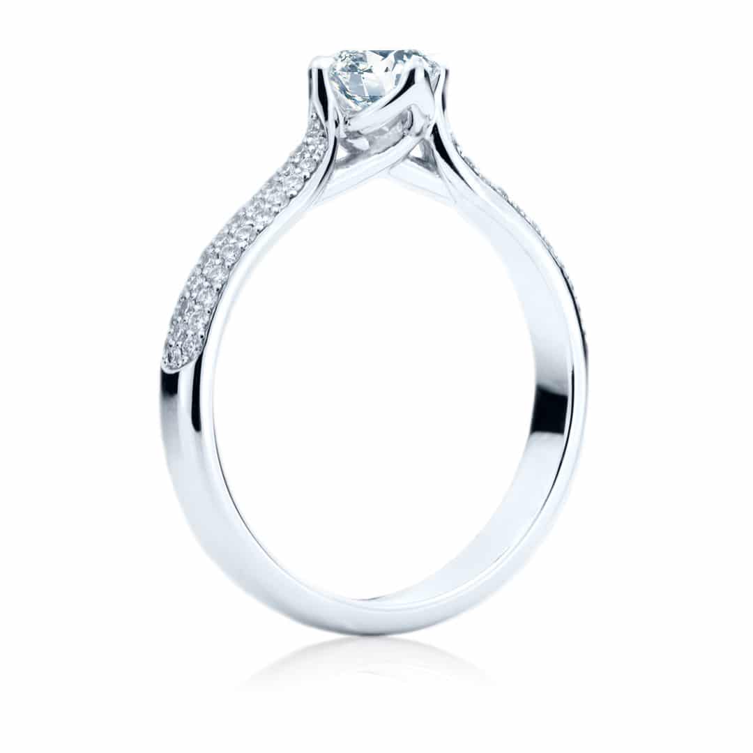 Bague de fiançailles Éva à diamant solitaire et pavé de diamants SR-1023