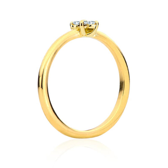 Léonie engagement ring