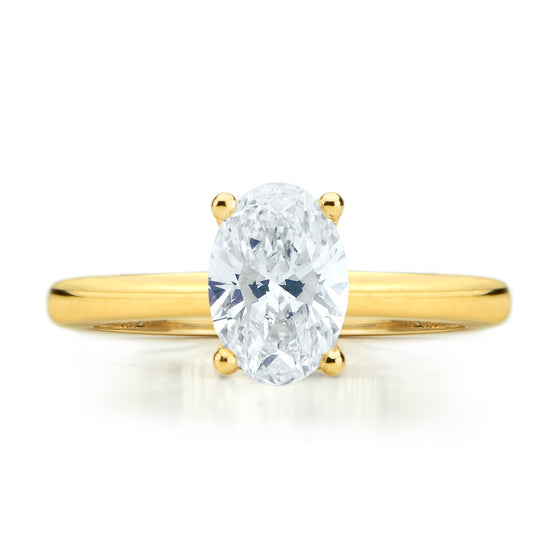 Bague de fiançailles Coraline de style solitaire ornée d'un diamant de laboratoire de taille ovale en or jaune 18 carats