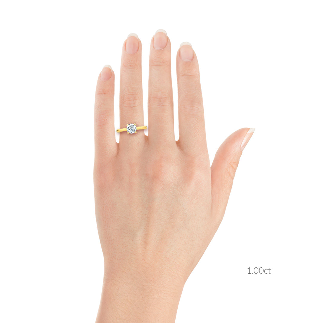 Bague de fiançailles Évangéline en or jaune 18 carats à diamant solitaire ornée d'un diamant de laboratoire de taille rond