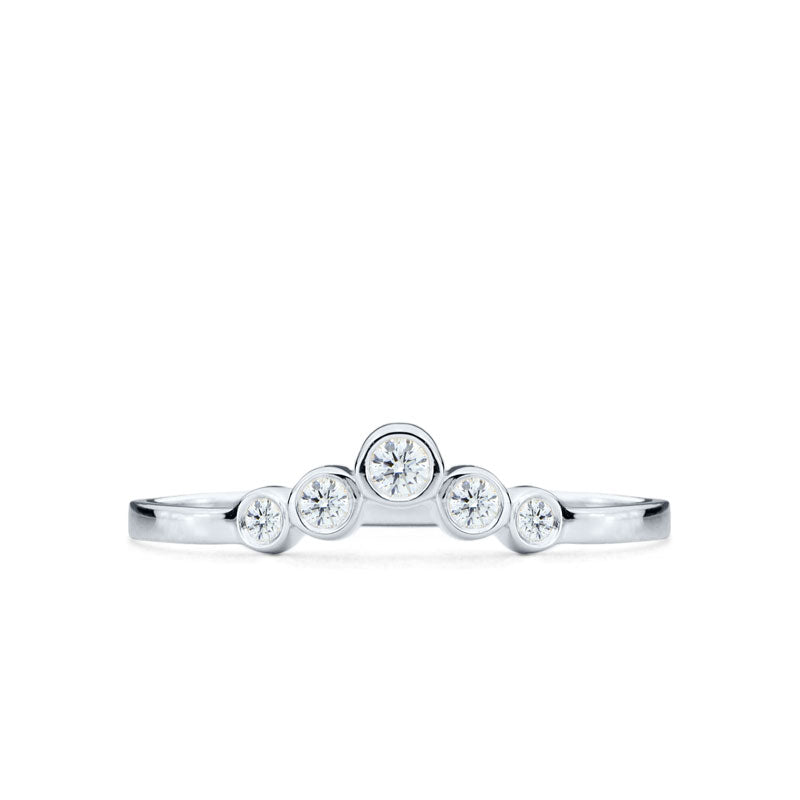 Bague or blanc 18 carats avec diamants ronds en sertis clos en forme de V