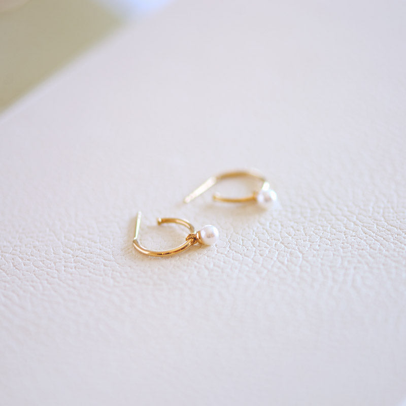 Londra Gold hoop earrings with pearls