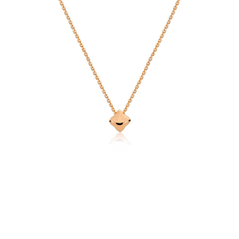 
                      
                        Lovis Flower gold pendant
                      
                    